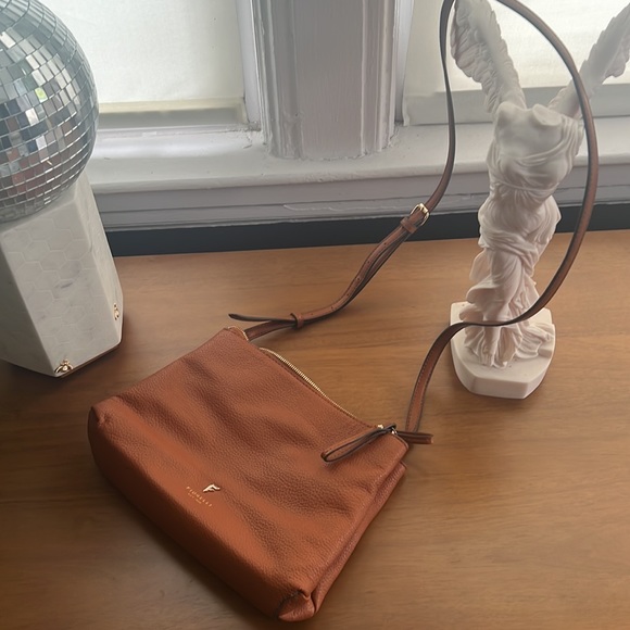 Fiorello Vegan Leather Crossbody Bag - Picture 7 of 13